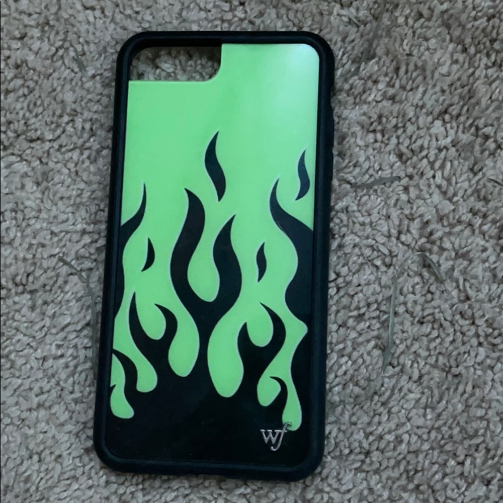 7+/8+ flame wildflower case